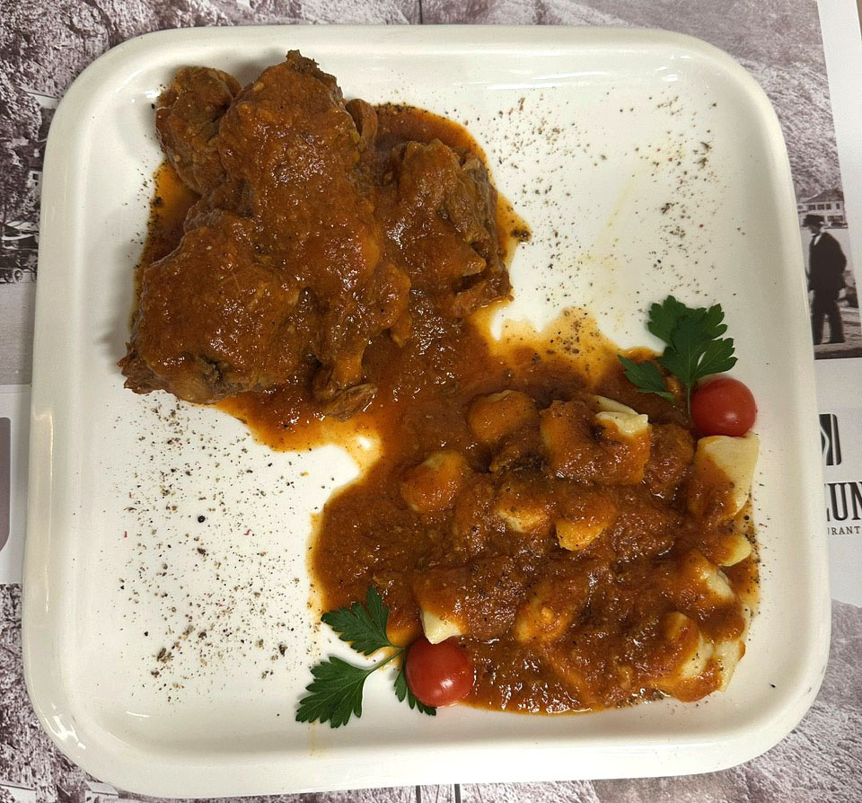 GLAVNA JELA OD MESA / MEAT MAIN DISHES 